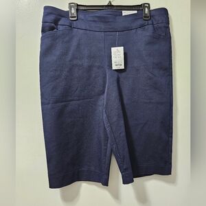Women's Croft & Barrow Navy Blue Mid Rise Skimmers Capris Shorts. Size 14. NWT.